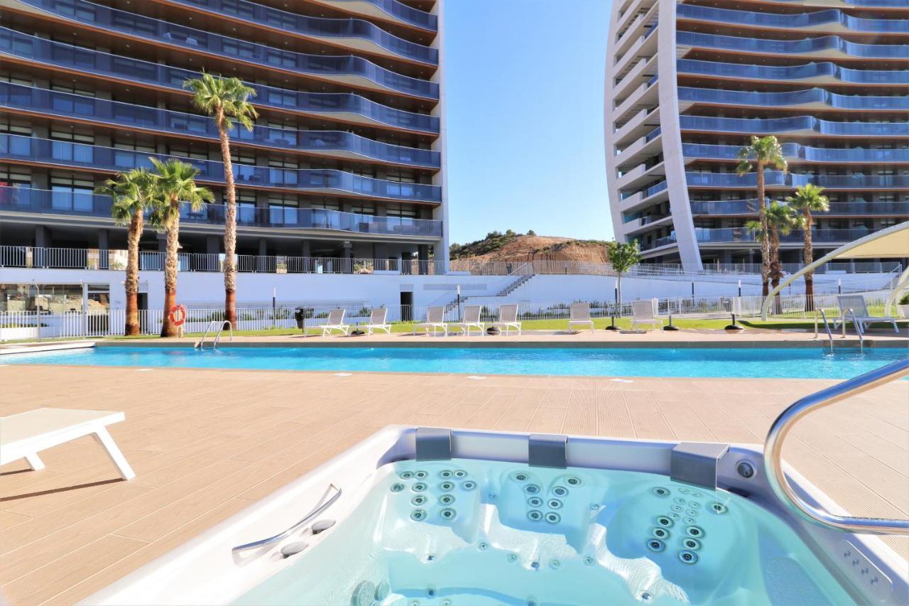 Sunset Waves 18-35 Poniente Beach Resort Benidorm Exterior photo