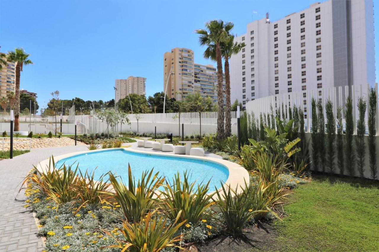 Sunset Waves 18-35 Poniente Beach Resort Benidorm Exterior photo