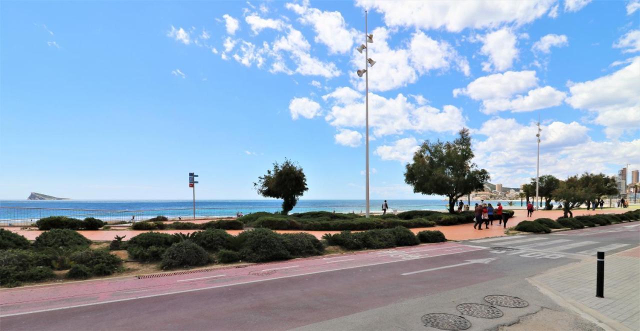 Sunset Waves 18-35 Poniente Beach Resort Benidorm Exterior photo
