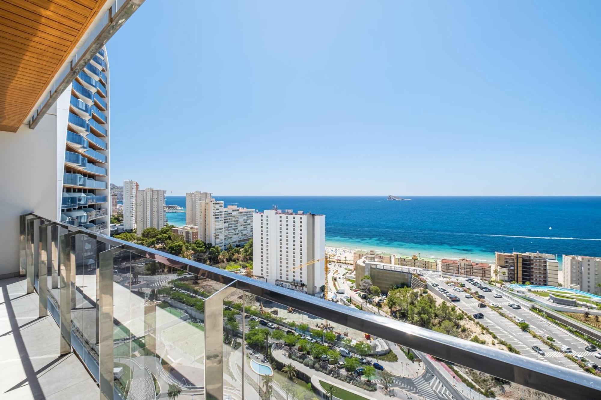 Sunset Waves 18-35 Poniente Beach Resort Benidorm Exterior photo